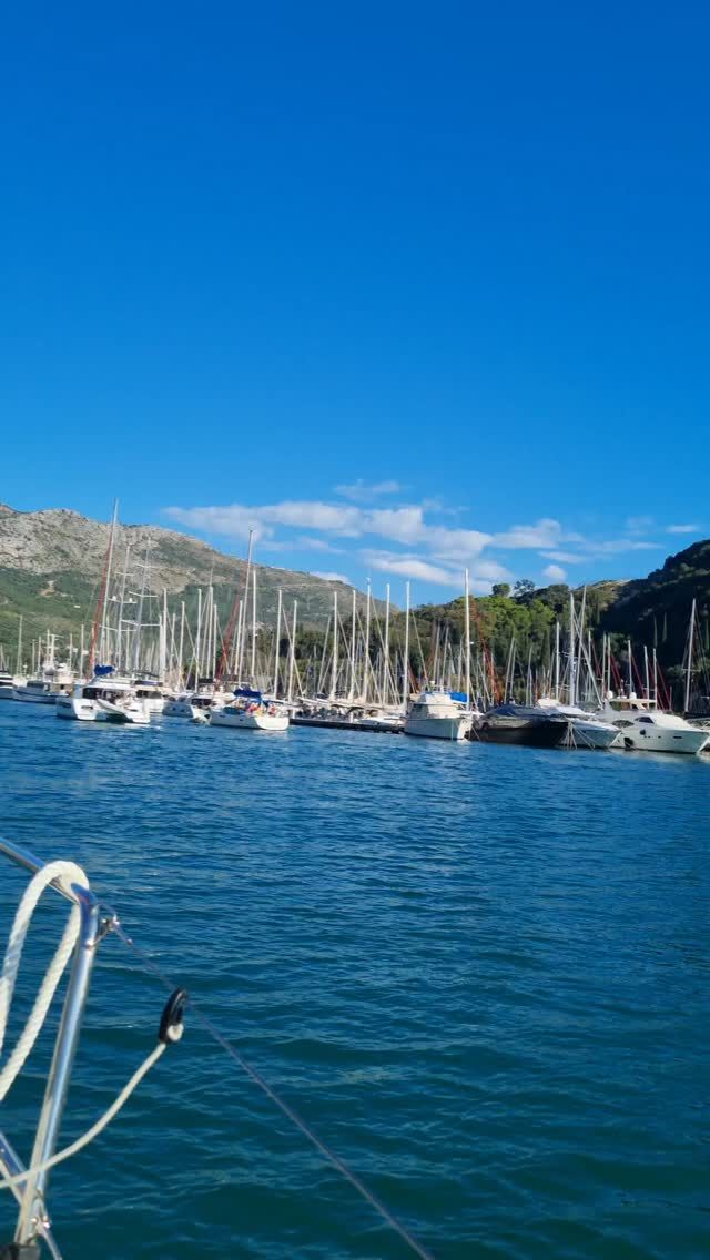 Such a stressful day 🤣🤣🤣 Boat jam! 🚢 🚣‍♂️ 

#croatia 
#sailing 
#boatjam 
#trafficjam 
#dubrovnik